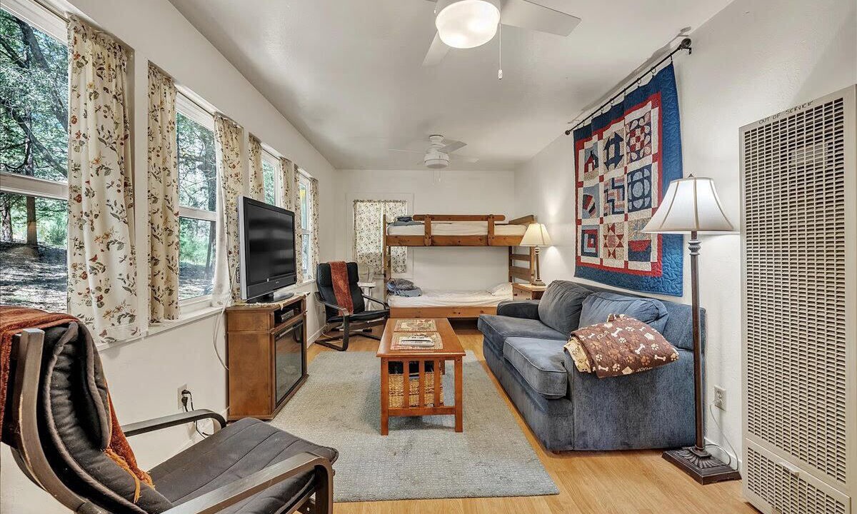 Photo of Livingroom in Nevada City
