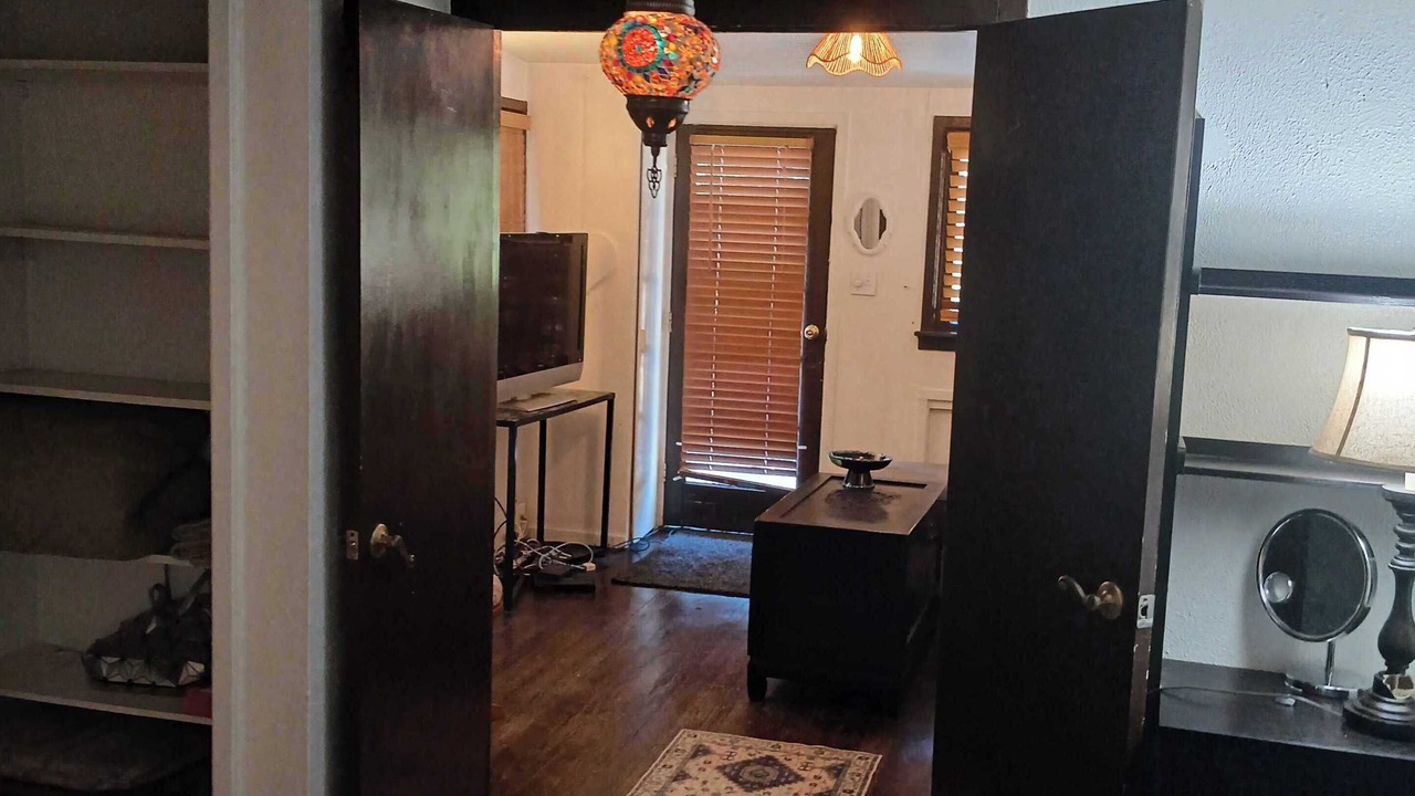 Photo of Bedroom in Holy City