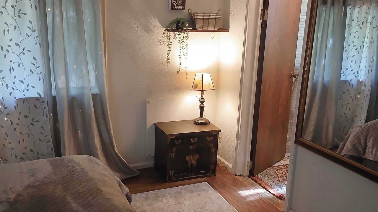 Photo of Bedroom in Holy City