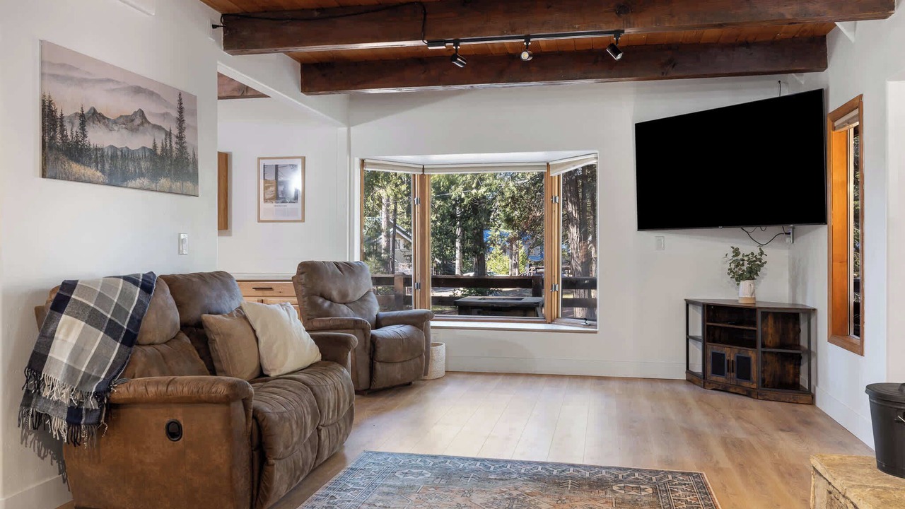 Photo of Livingroom in Sierra Cedars