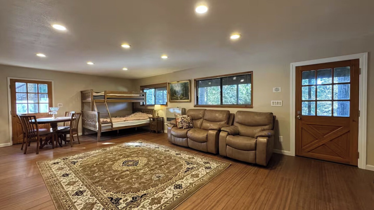 Photo of Bedroom in Phoenix Lake-Cedar Ridge