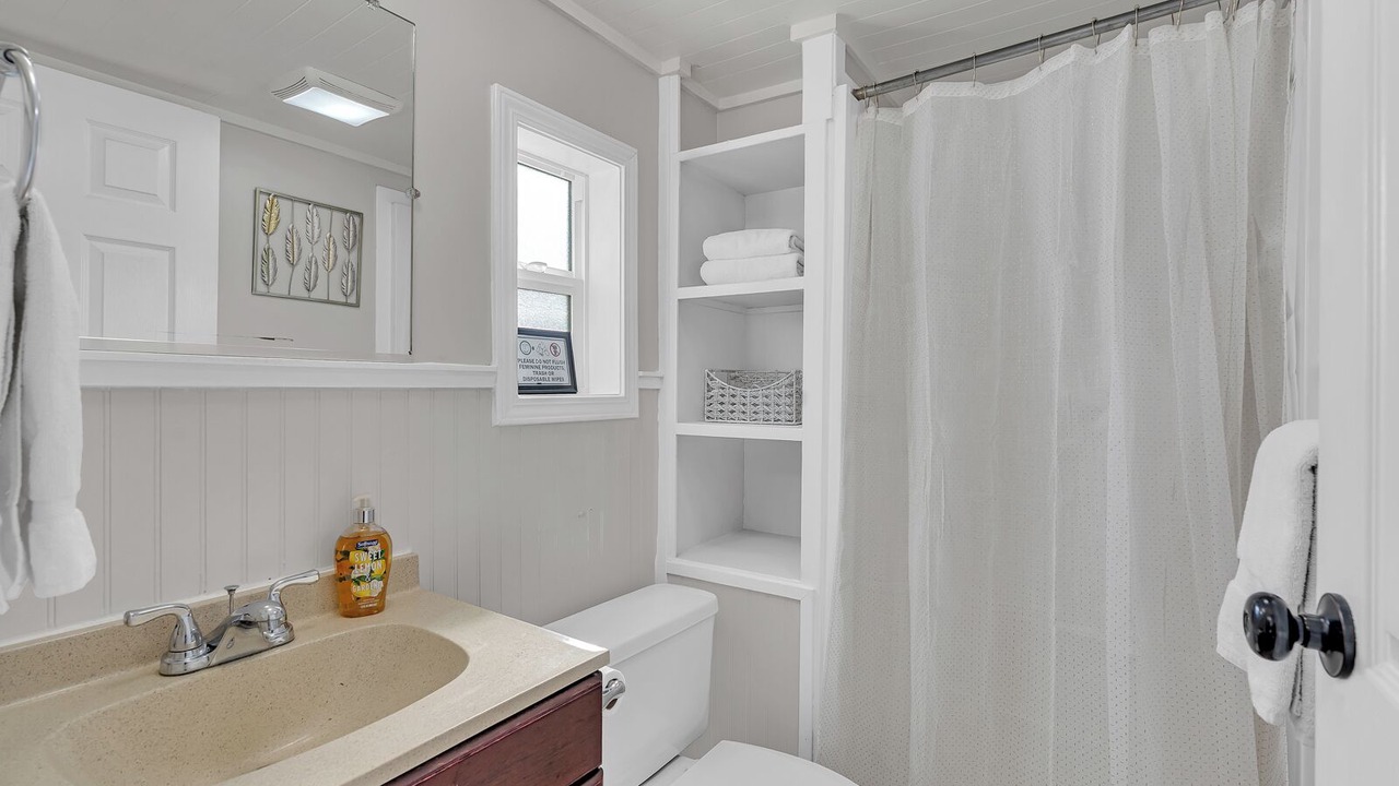 Photo of Bathroom in Mariposa
