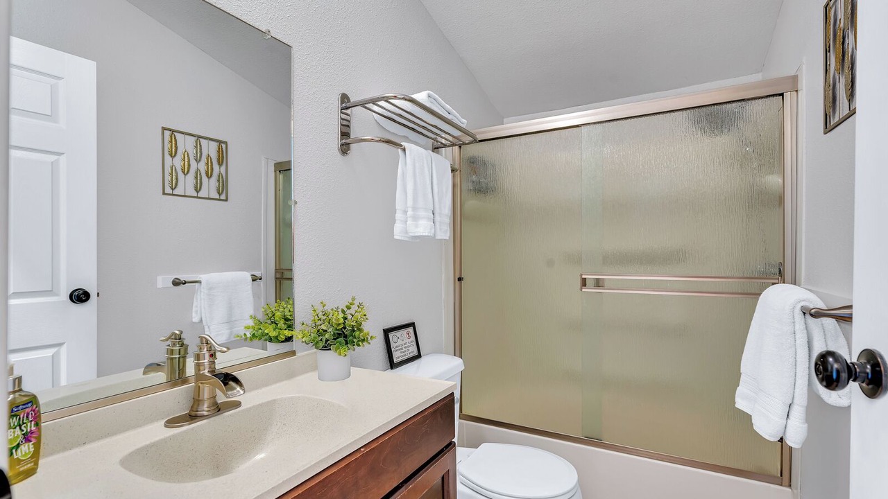 Photo of Bathroom in Mariposa