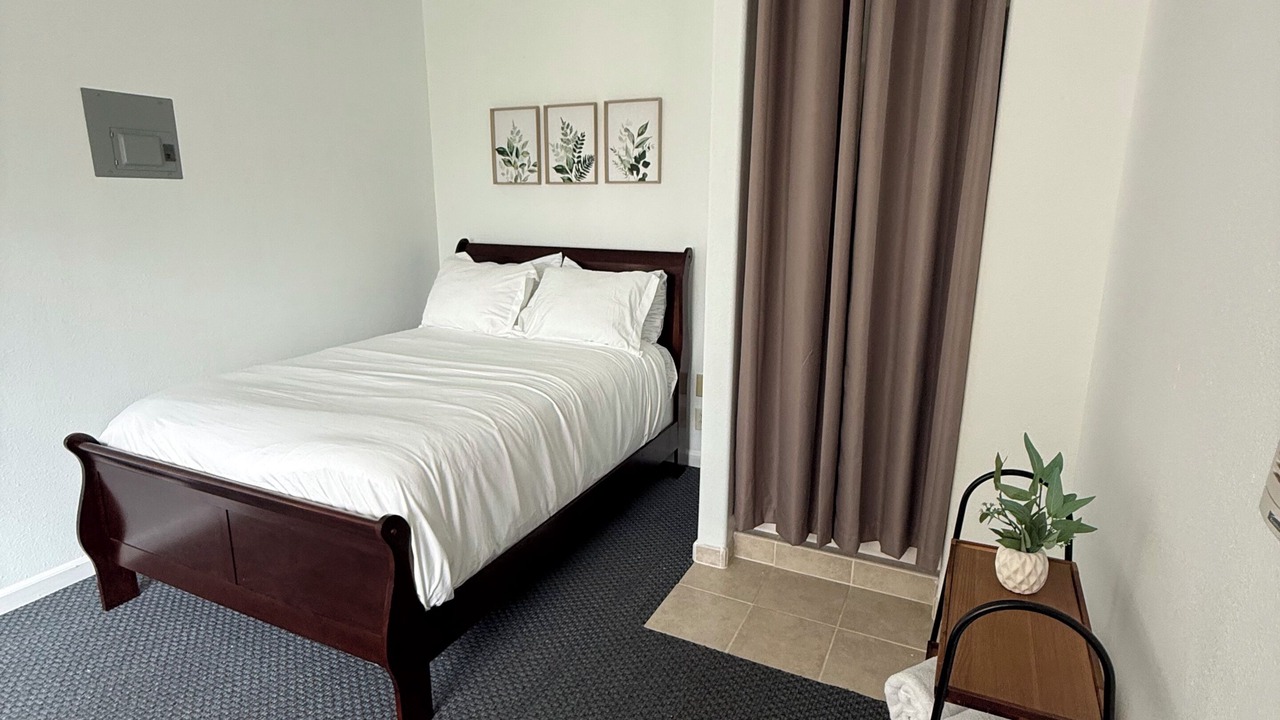 Photo of Bedroom in Corning