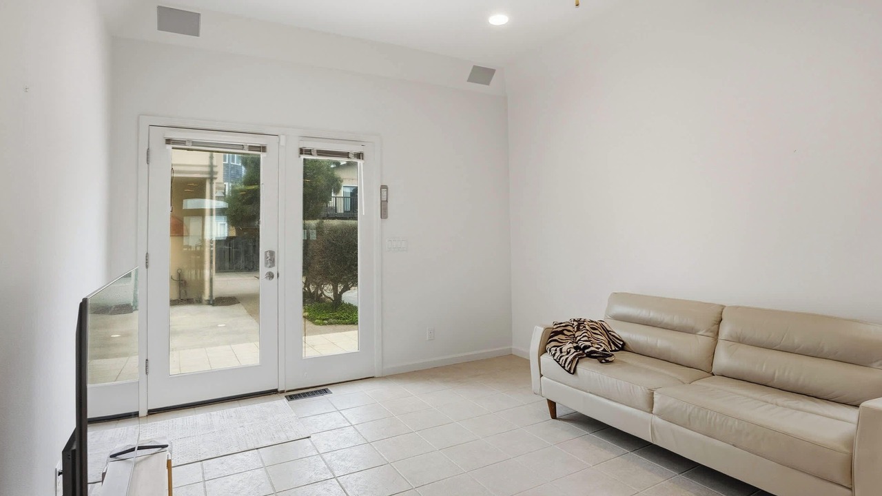 Photo of Livingroom in Westside Santa Cruz