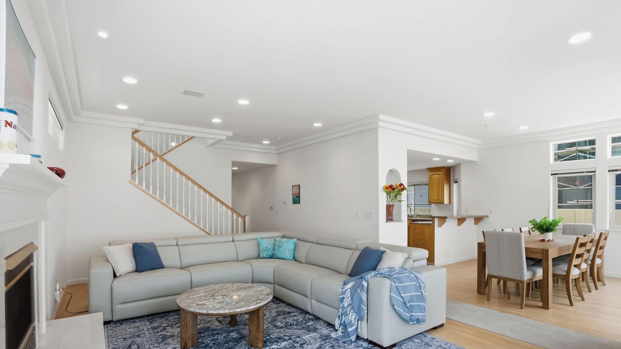 Photo of Livingroom in Westside Santa Cruz