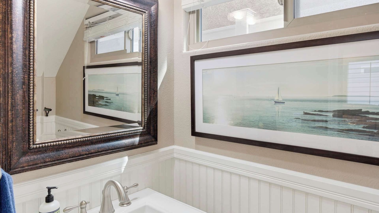 Photo of Bathroom in Huntington Beach
