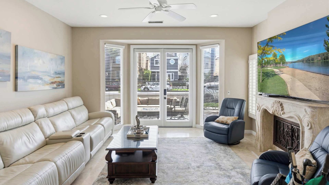 Photo of Livingroom in Huntington Beach