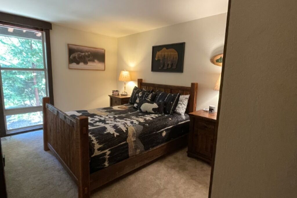 Photo of Bedroom in Lake Forest