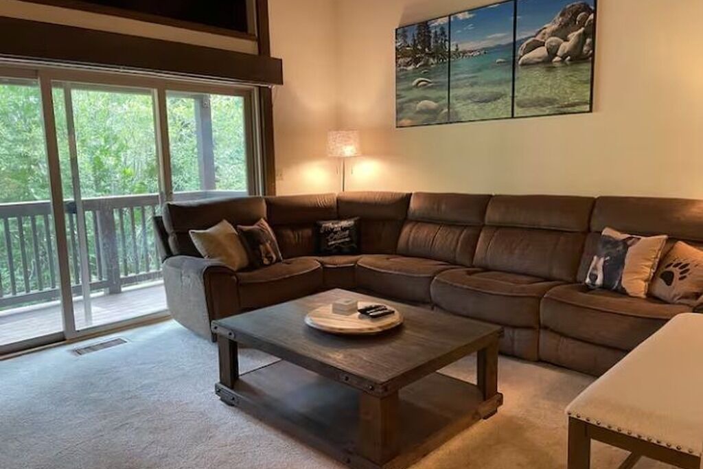 Photo of Livingroom in Lake Forest