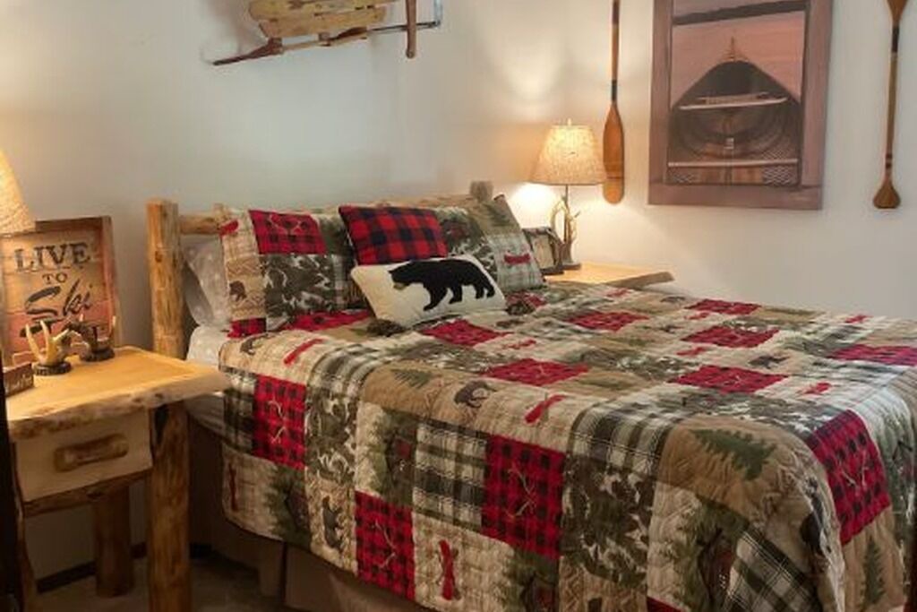 Photo of Bedroom in Lake Forest