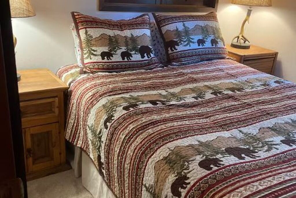 Photo of Bedroom in Lake Forest