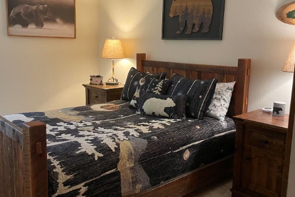 Photo of Bedroom in Lake Forest