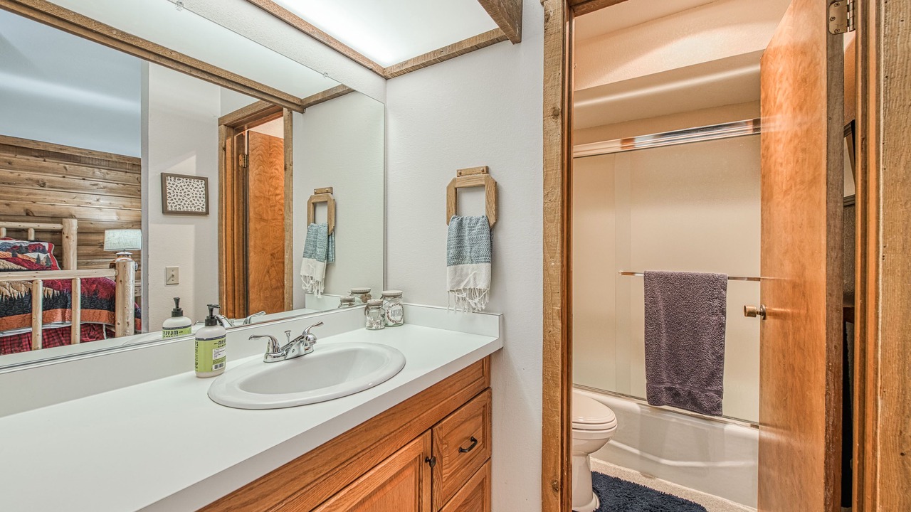 Photo of Bathroom in Lakeshore