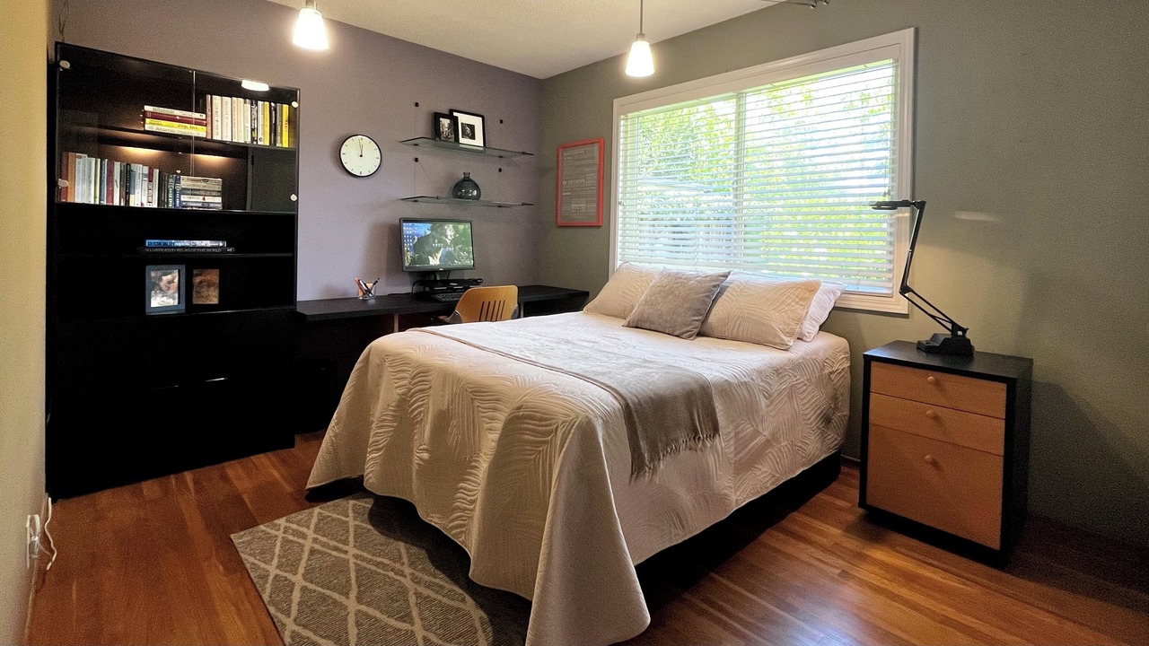 Photo of Bedroom in Willow Glen