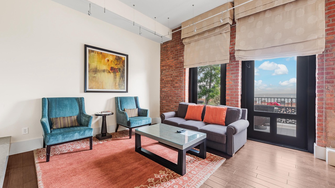 Photo of Livingroom in Fisherman's Wharf