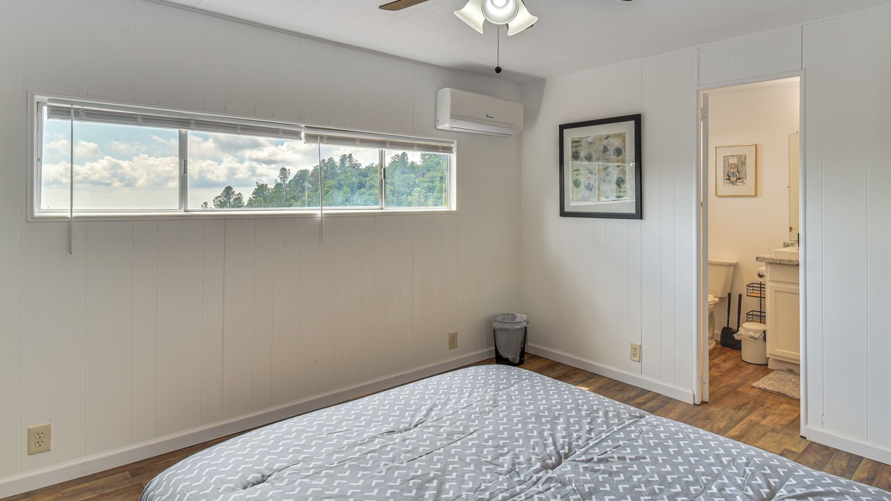 Photo of Bedroom in Coulterville