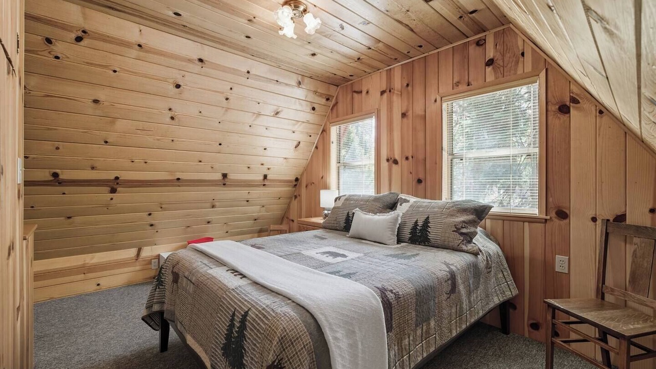 Photo of Bedroom in Shaver Lake