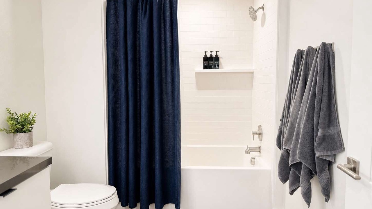 Photo of Bathroom in Lyon Street