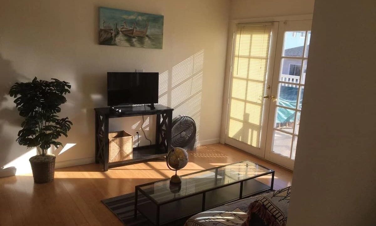 Photo of Livingroom in Sand City