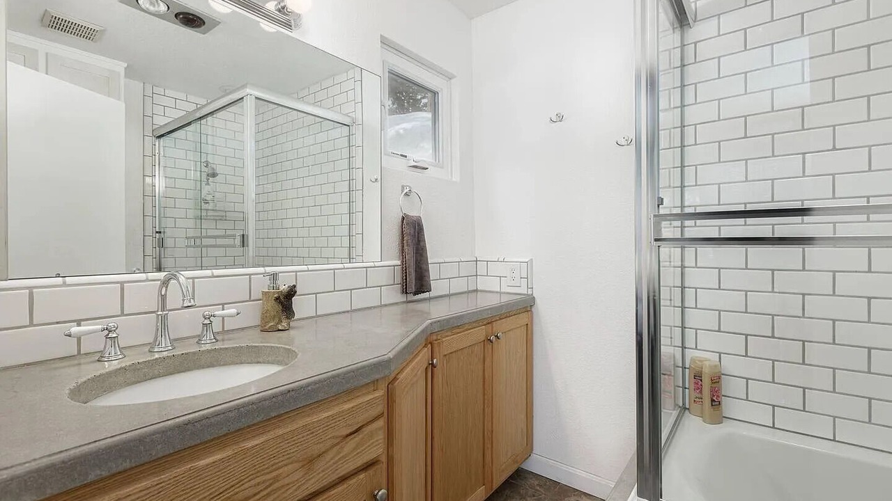 Photo of Bathroom in Ponderosa