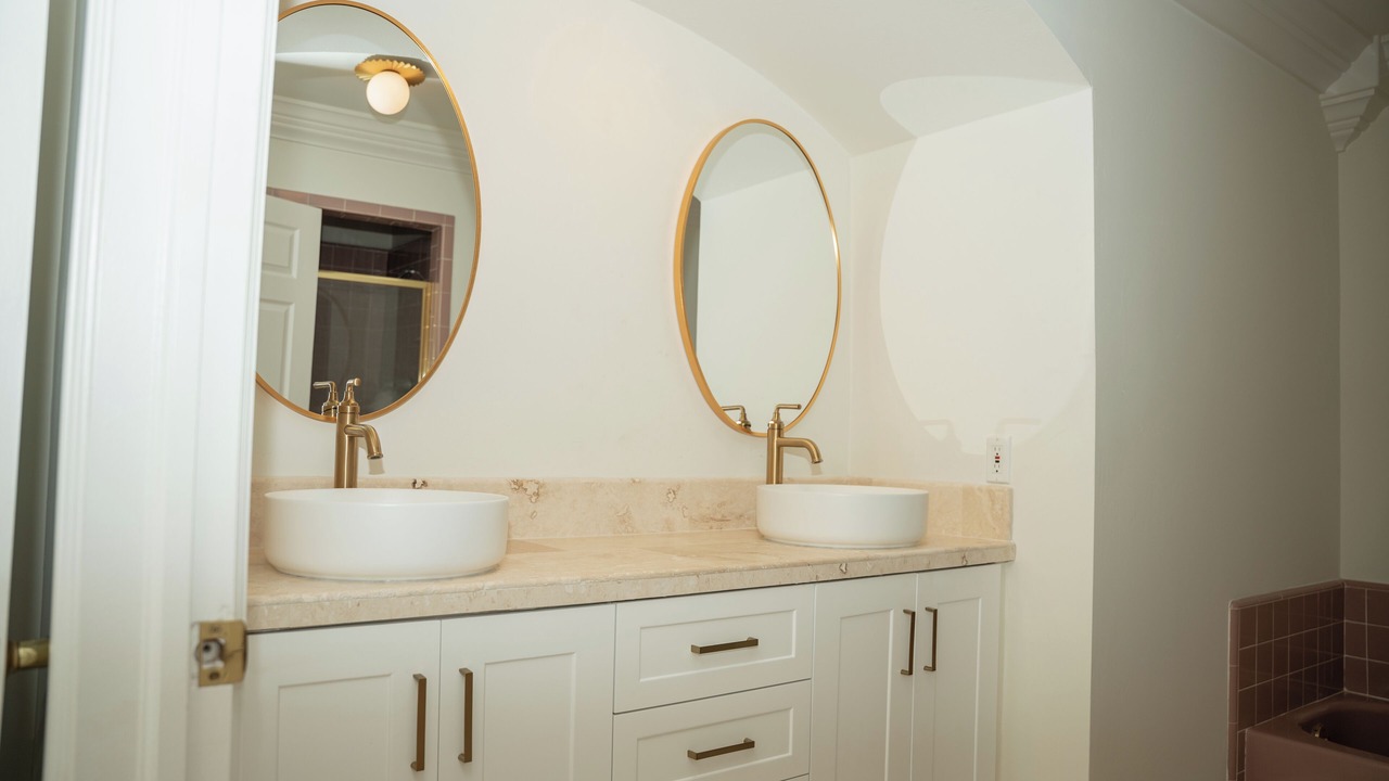 Photo of Bathroom in Bakersfield