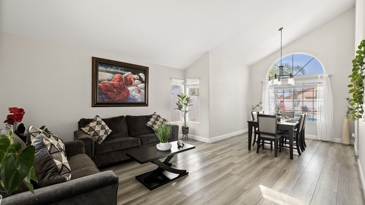 Photo of Livingroom in Pumpkin Center