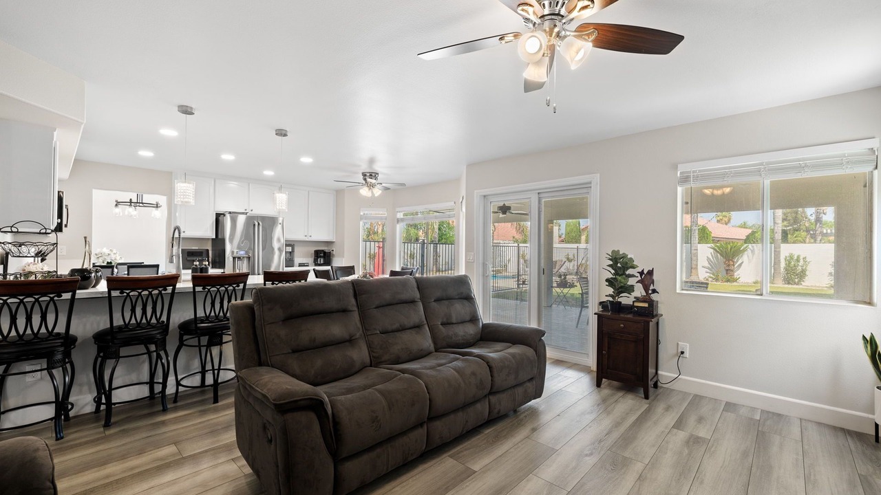 Photo of Livingroom in Pumpkin Center