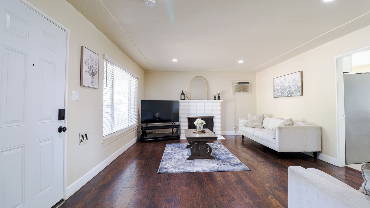 Photo of Livingroom in Raisin