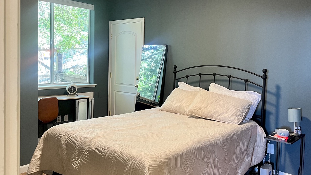 Photo of Bedroom in Forestland