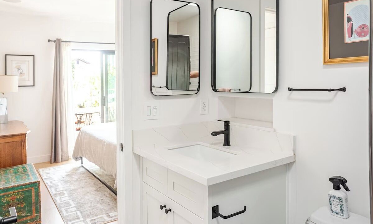 Photo of Bathroom in Los Angeles