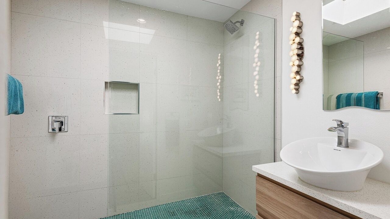 Photo of Bathroom in Historic Tennis Club