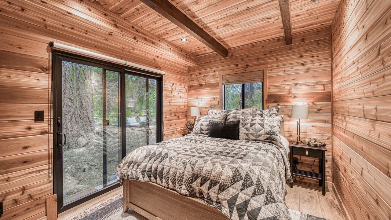Photo of Bedroom in Tahoma