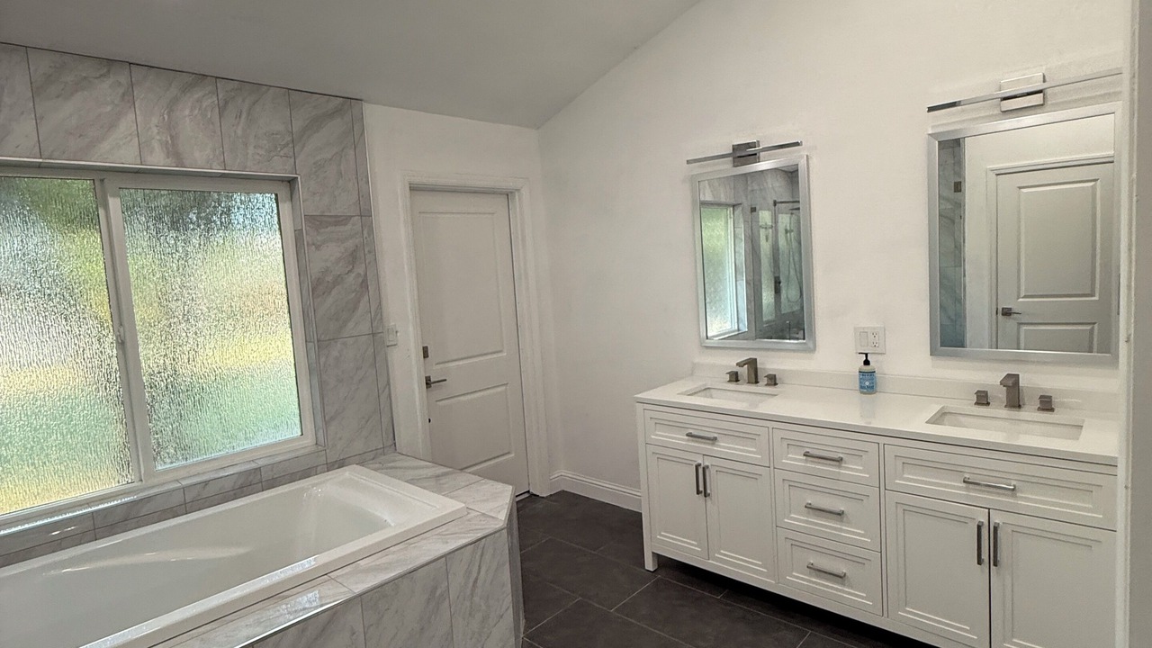 Photo of Bathroom in Roosevelt