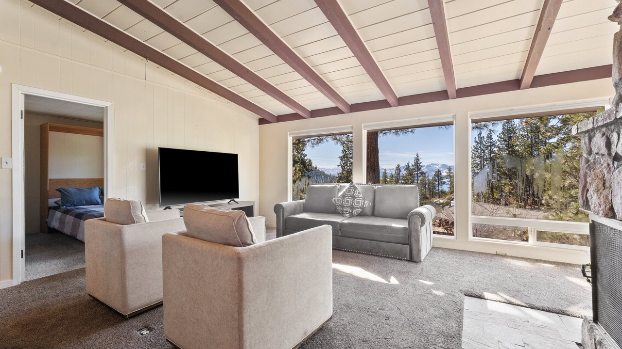 Photo of Livingroom in Zephyr Cove