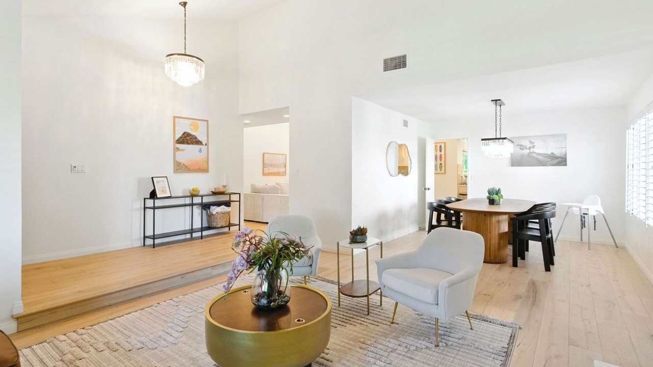 Photo of Livingroom in Westlake Village