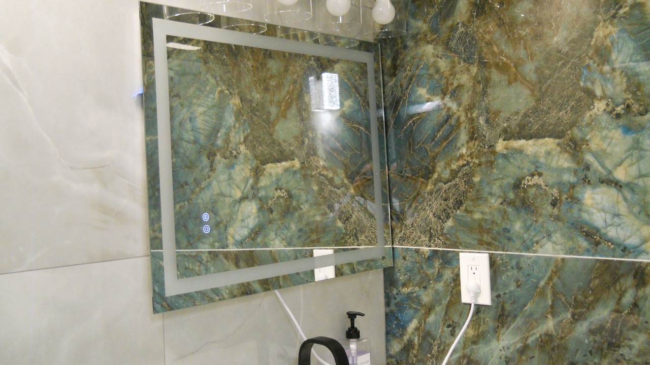 Photo of Bathroom in Hanford