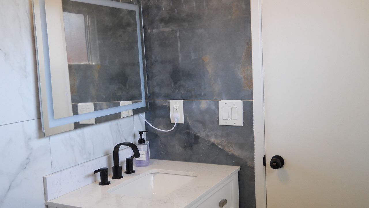 Photo of Bathroom in Hanford