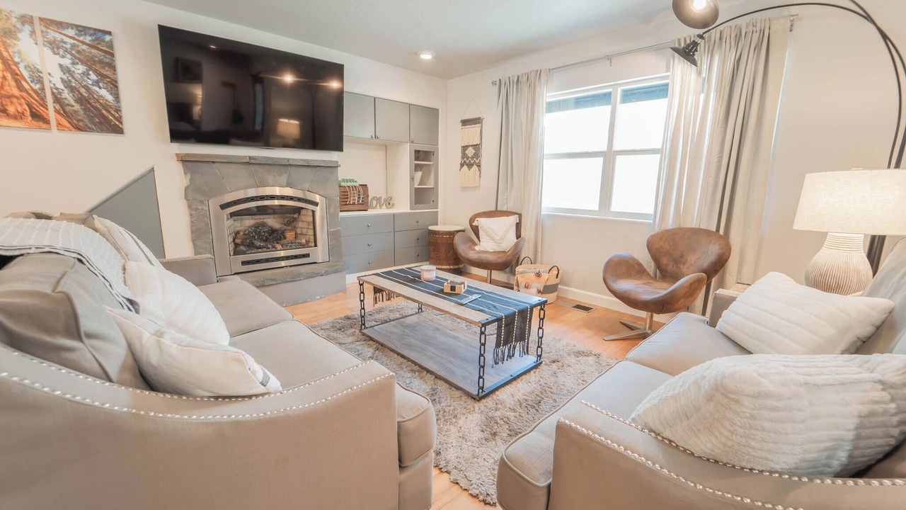 Photo of Livingroom in Three Rivers
