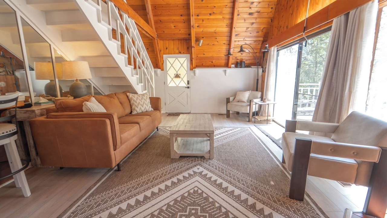Photo of Livingroom in Three Rivers
