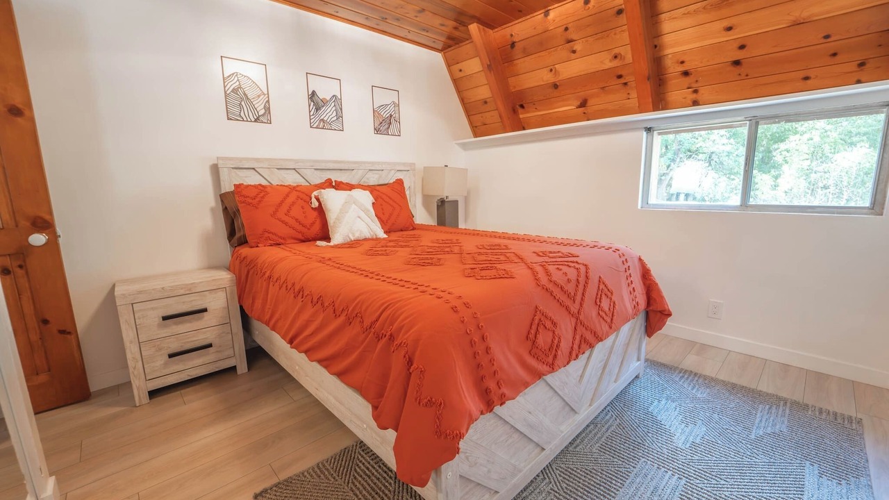 Photo of Bedroom in Three Rivers