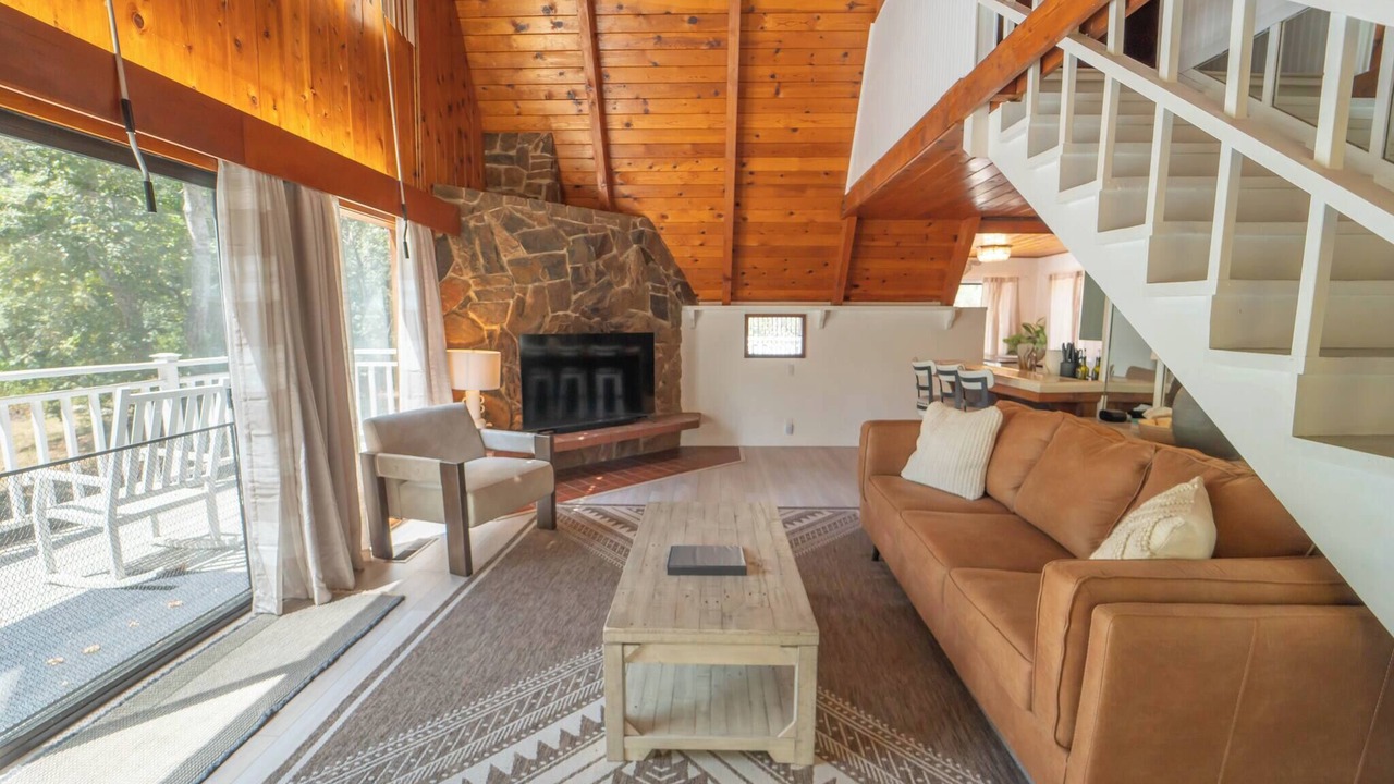 Photo of Livingroom in Three Rivers