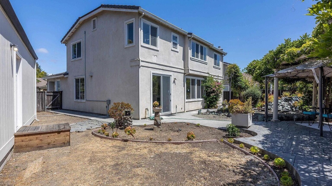 Photo of Outdoor in Tennyson - Alquire