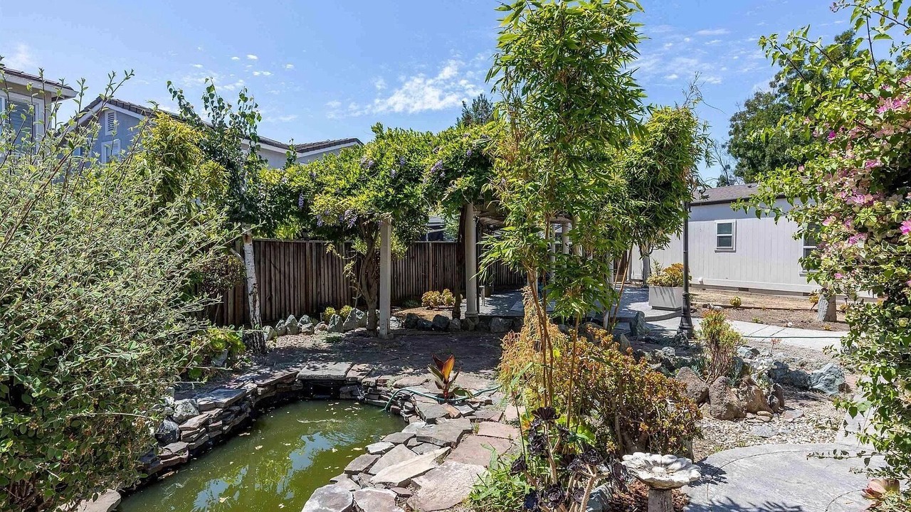 Photo of Outdoor in Tennyson - Alquire