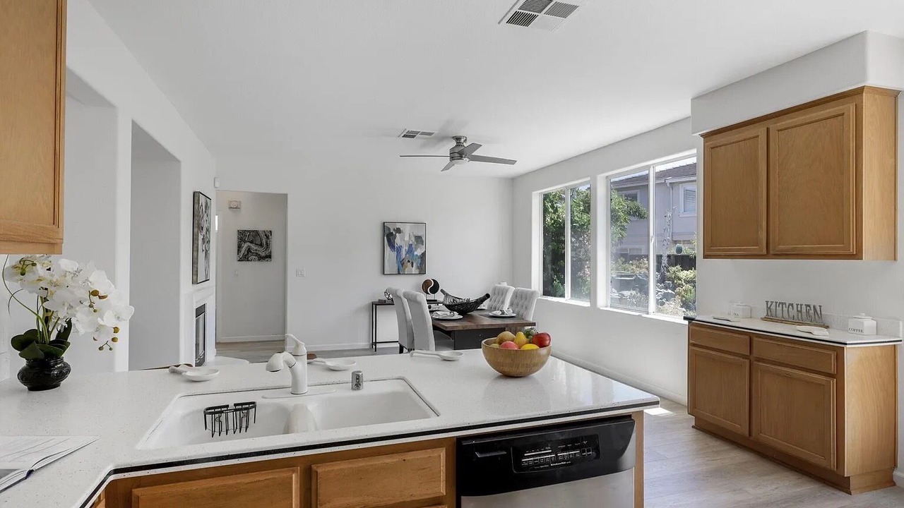 Photo of Kitchen in Tennyson - Alquire