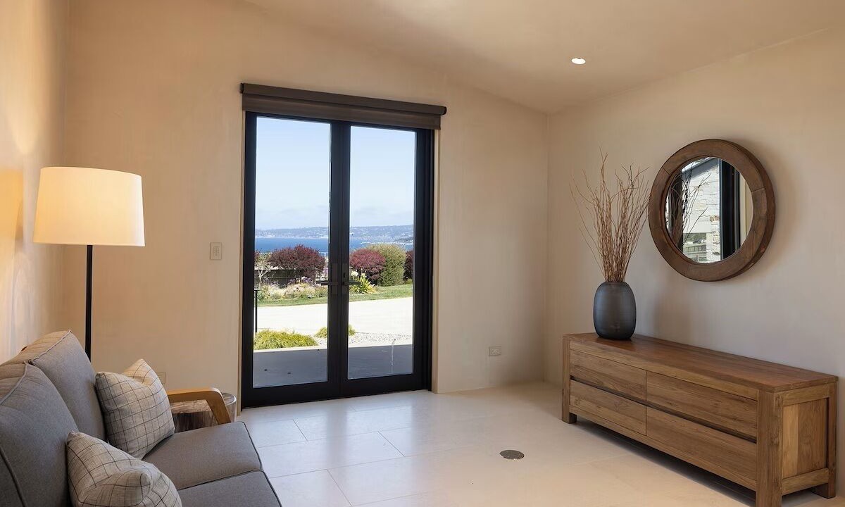 Photo of Livingroom in Carmel