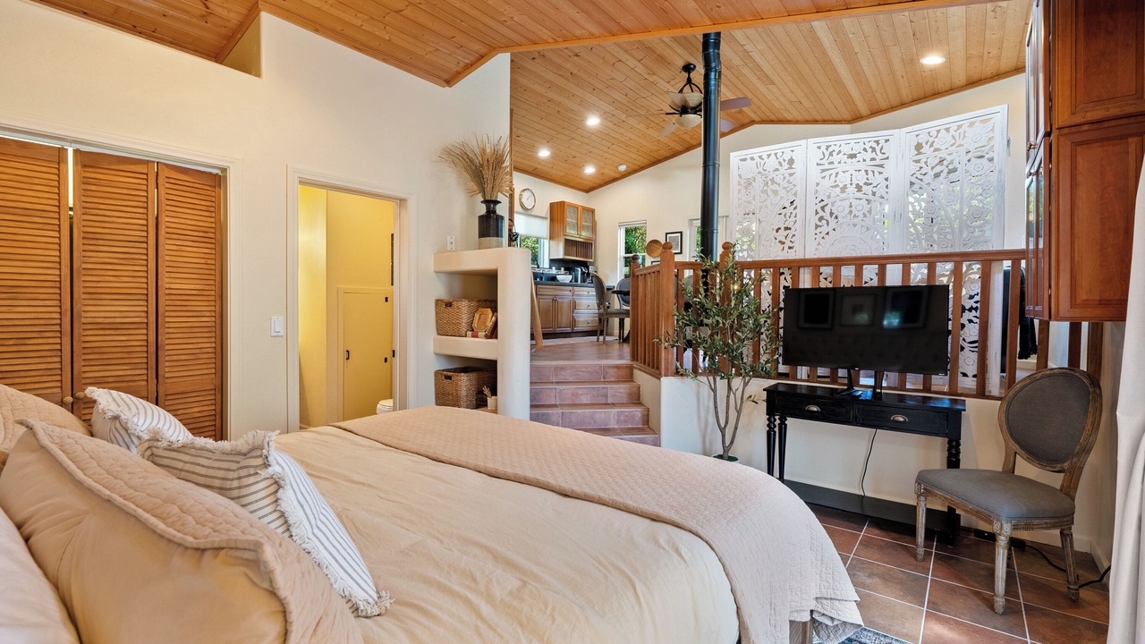 Photo of Bedroom in Atascadero