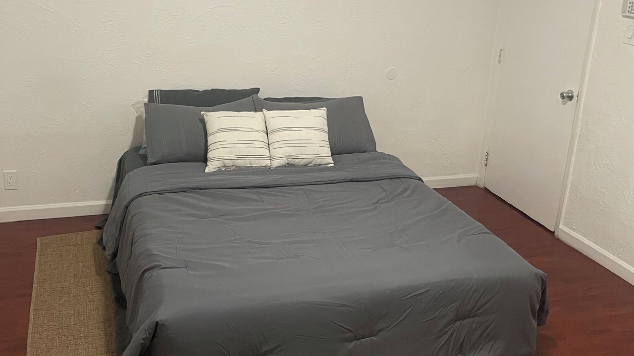 Photo of Bedroom in Oakland