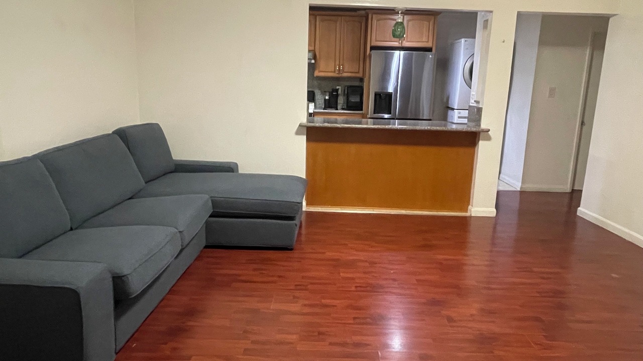 Photo of Livingroom in Oakland