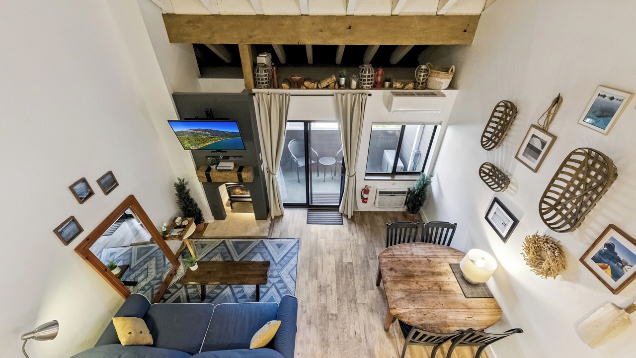 Photo of Livingroom in South Lake Tahoe